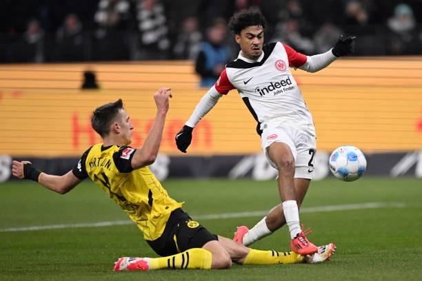 据:多特控球率63%射门9-5射正3-0不朽情缘手机网站法兰克福vs多特半场数(图1) 据:多特控球率63%射门9-5射正3-0不朽情缘手机网站法兰克福vs多特半场数(图1)